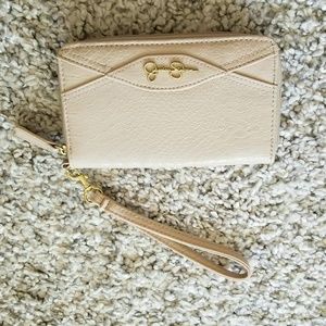Jessica Simpson beige women's wristlet
